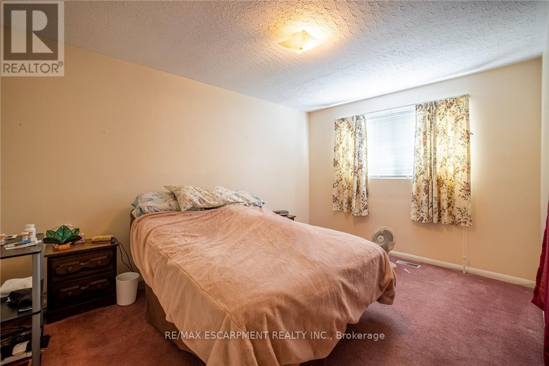 Photo 12 of 176 Laurier Avenue, Hamilton ON