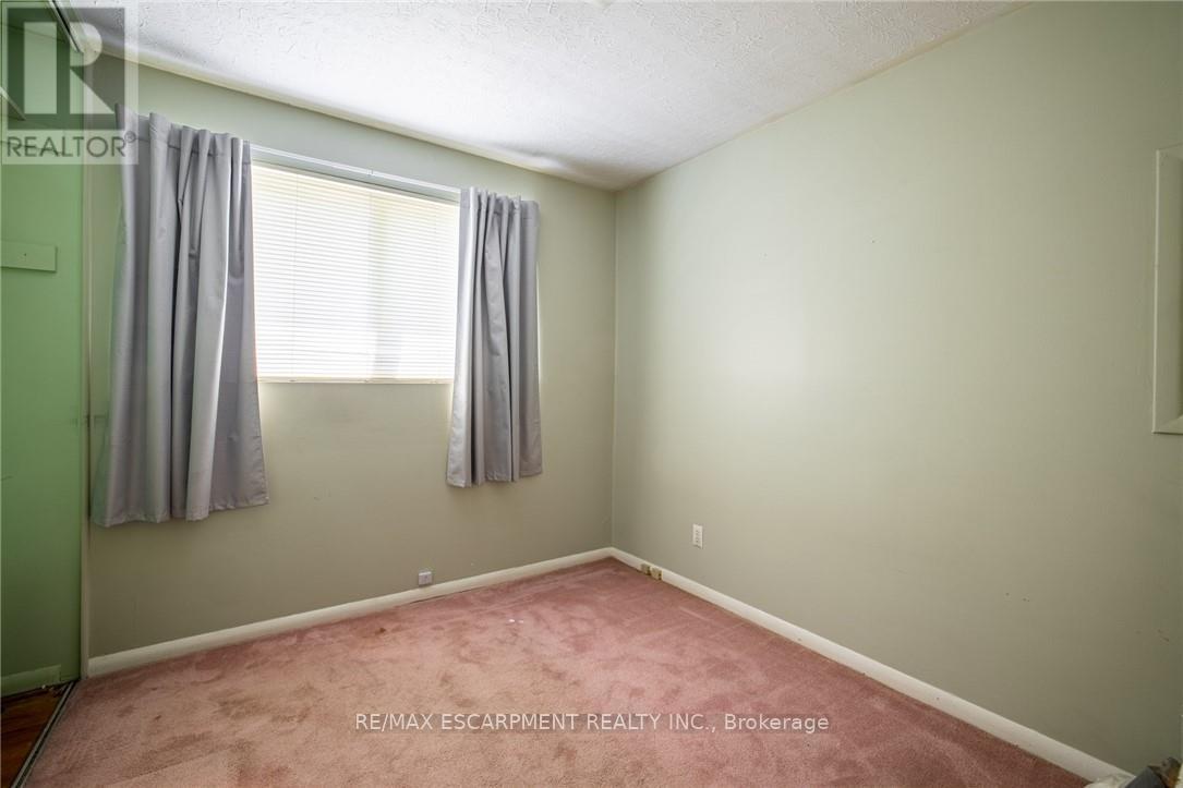 Photo 13 of 176 Laurier Avenue, Hamilton ON