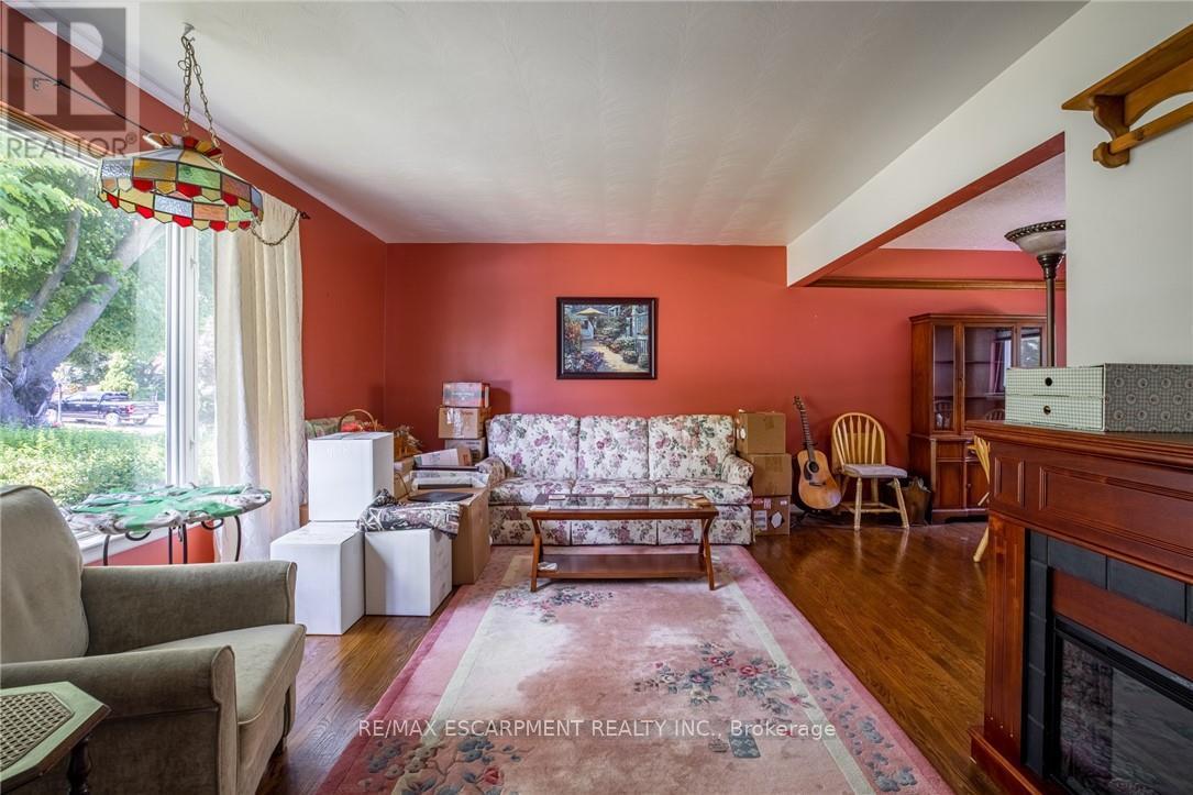 Photo 6 of 176 Laurier Avenue, Hamilton ON