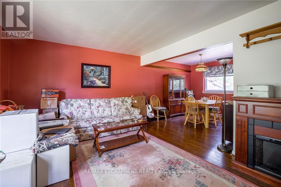 Photo 7 of 176 Laurier Avenue, Hamilton ON