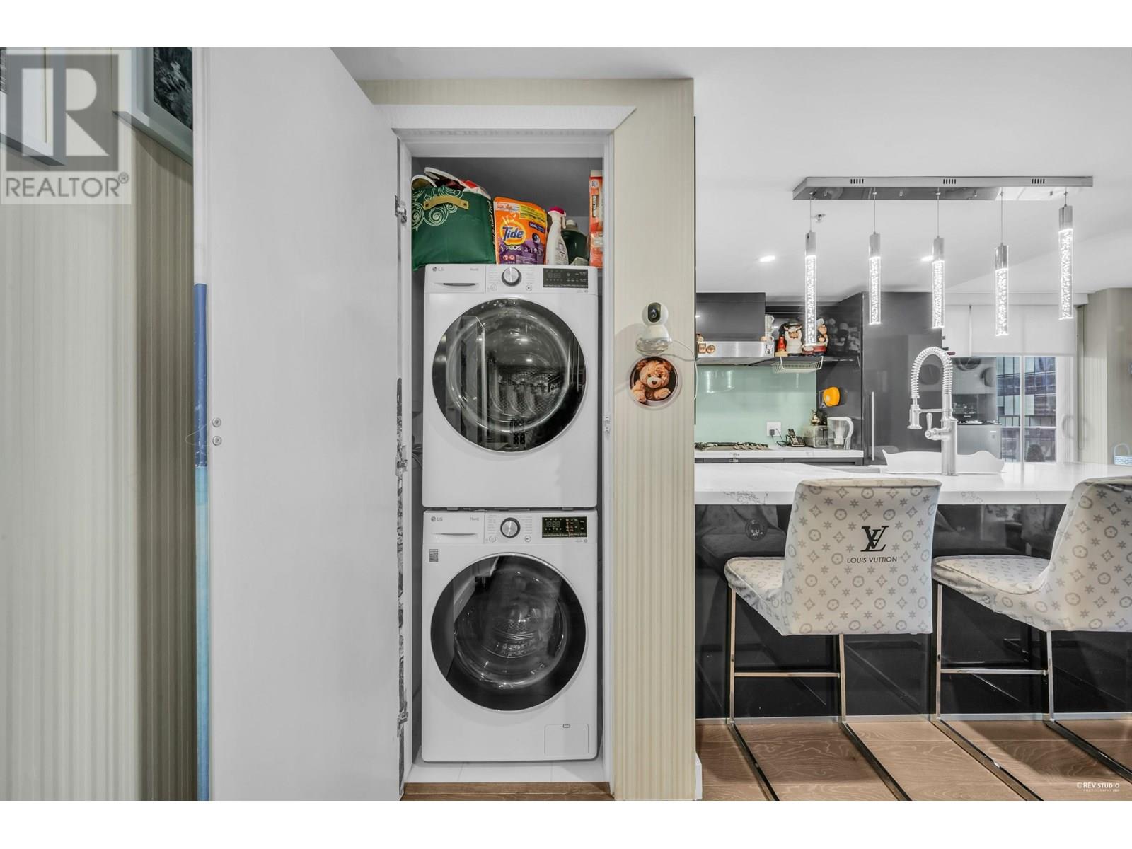Photo 23 of 1709 777 Richards Street, Vancouver BC