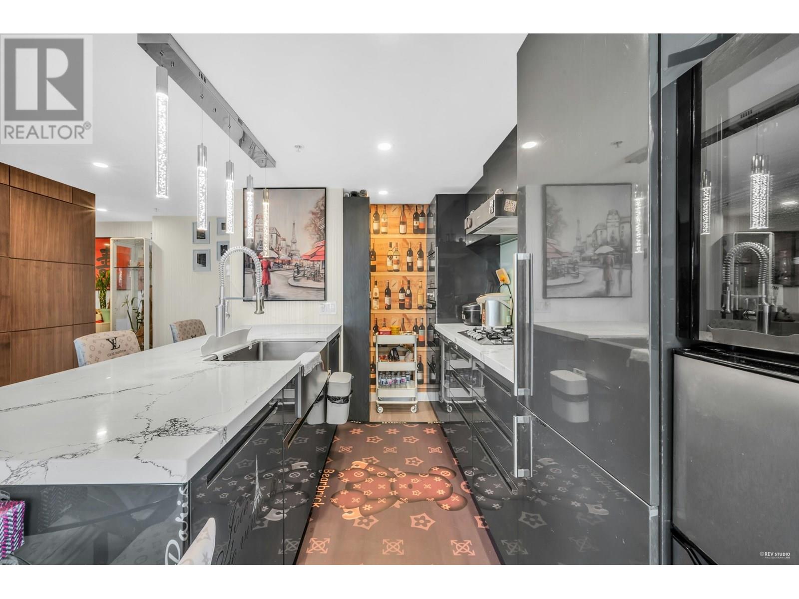 Photo 9 of 1709 777 Richards Street, Vancouver BC