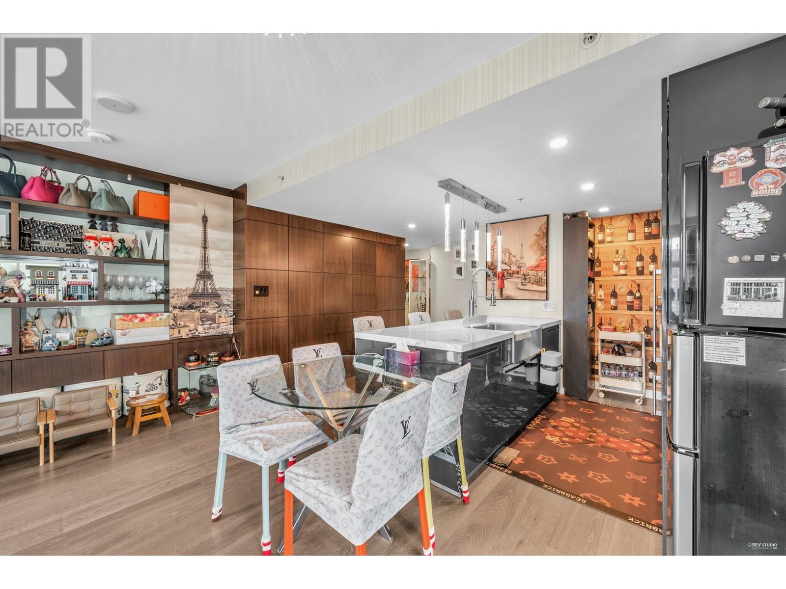 Photo 8 of 1709 777 Richards Street, Vancouver BC