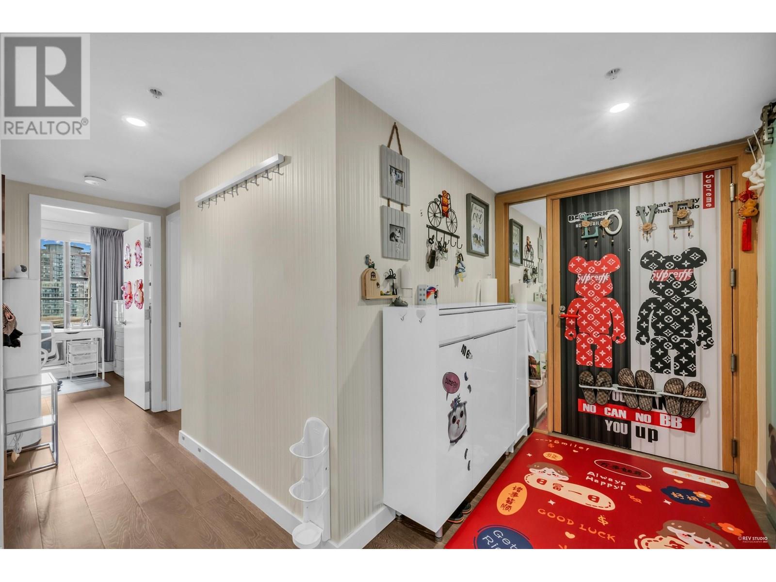 Photo 3 of 1709 777 Richards Street, Vancouver BC