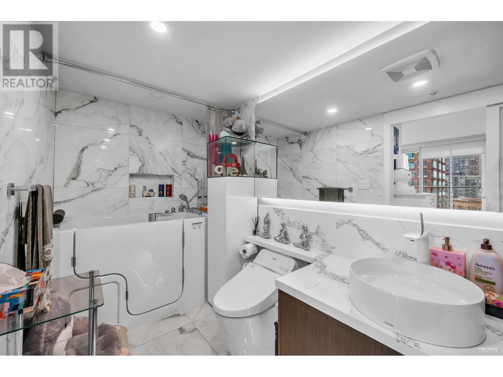 Photo 20 of 1709 777 Richards Street, Vancouver BC