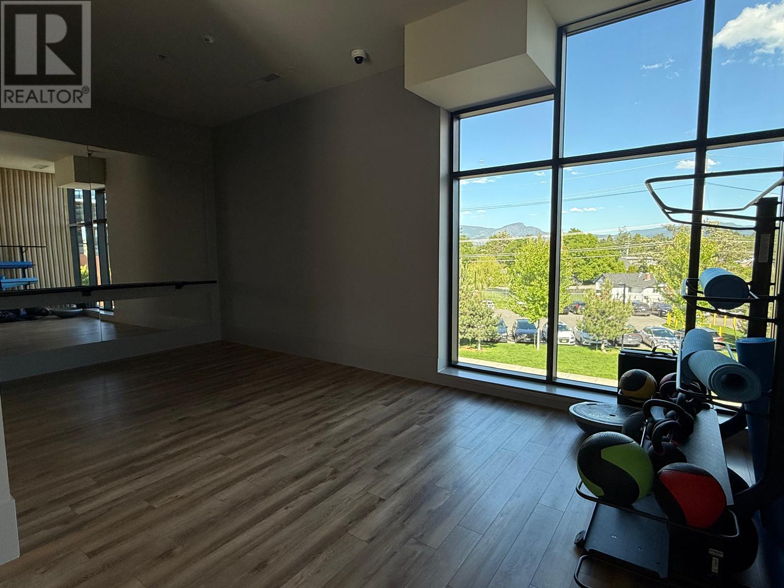 405 3409 Lakeshore Road, Kelowna