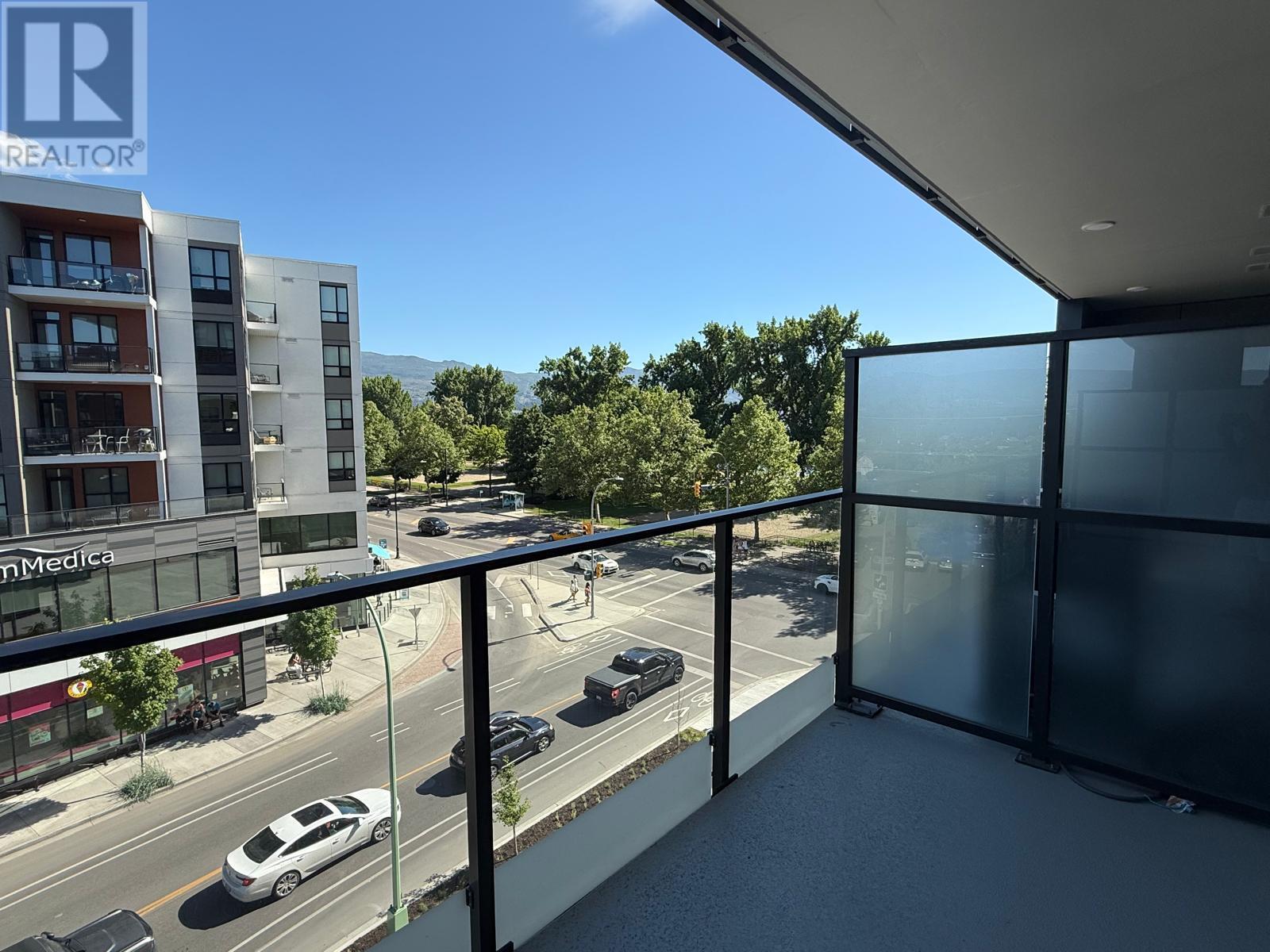 405 3409 Lakeshore Road, Kelowna