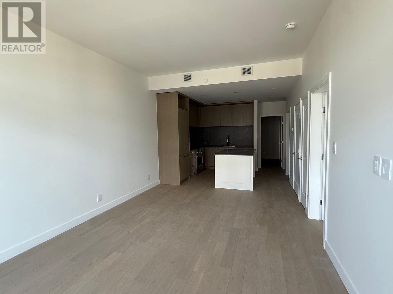405 3409 Lakeshore Road, Kelowna