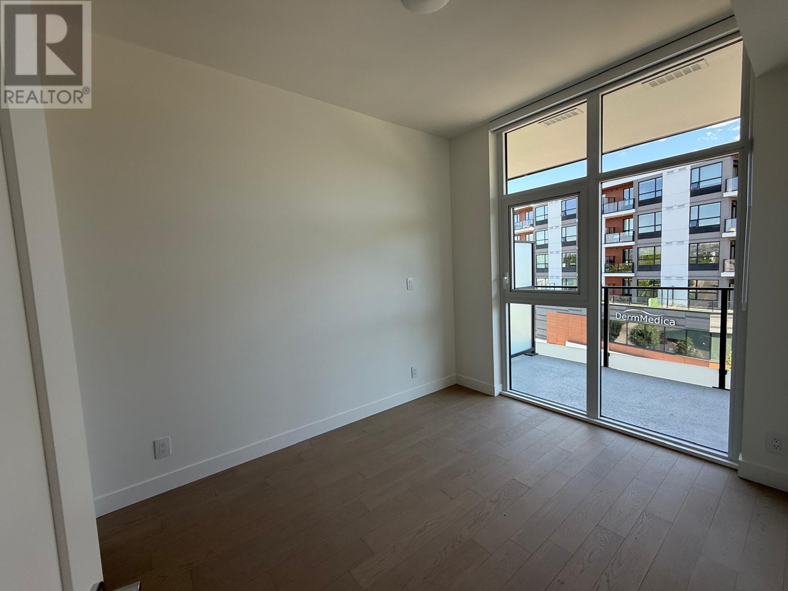 405 3409 Lakeshore Road, Kelowna