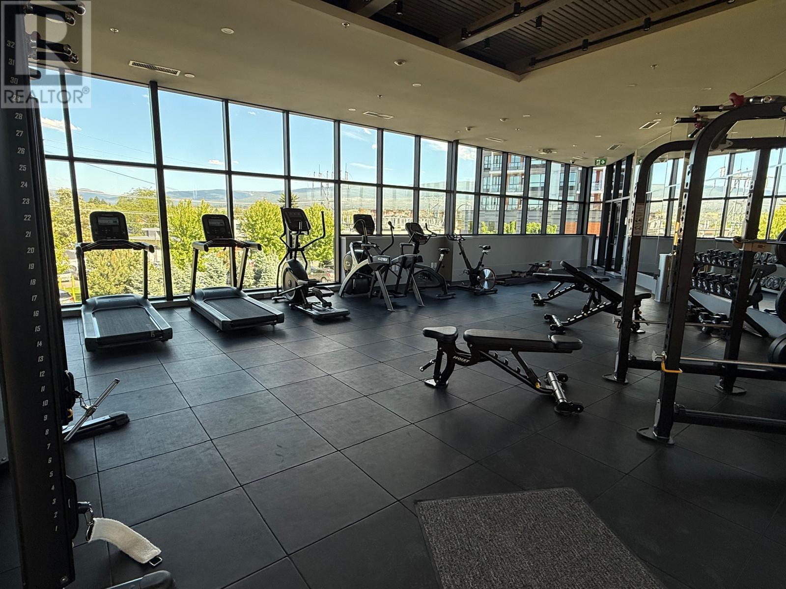 405 3409 Lakeshore Road, Kelowna