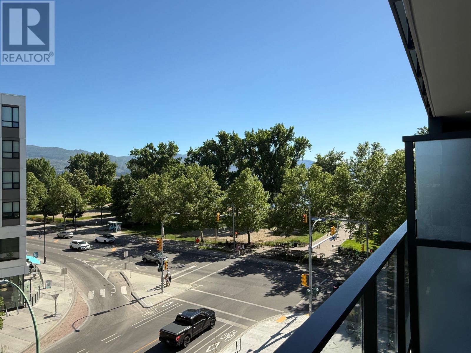 405 3409 Lakeshore Road, Kelowna