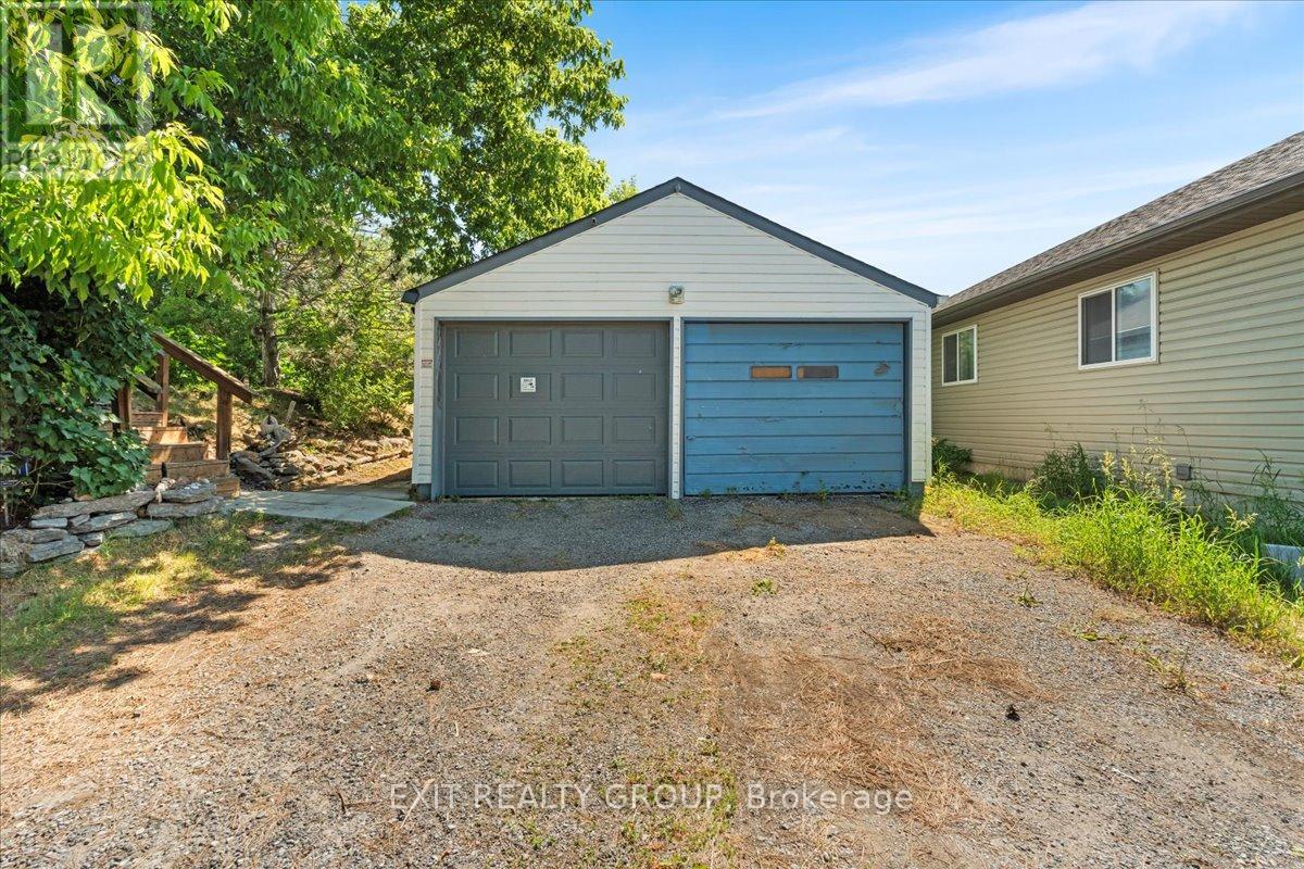 Photo 14 of 358 Riverside Parkway, Quinte West ON