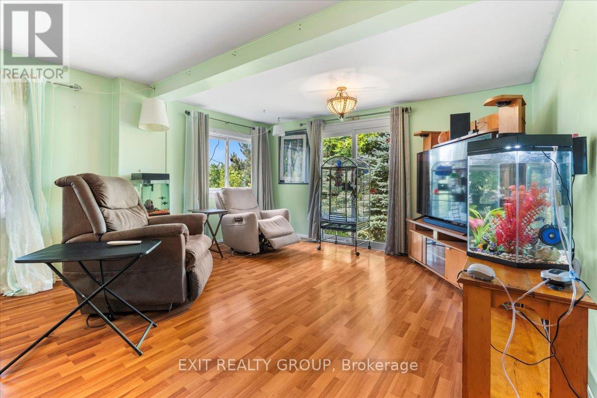 Photo 32 of 358 Riverside Parkway, Quinte West ON
