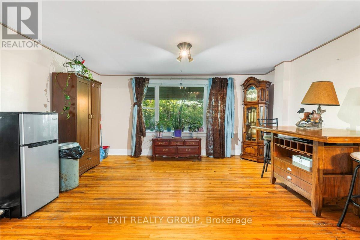 Photo 18 of 358 Riverside Parkway, Quinte West ON