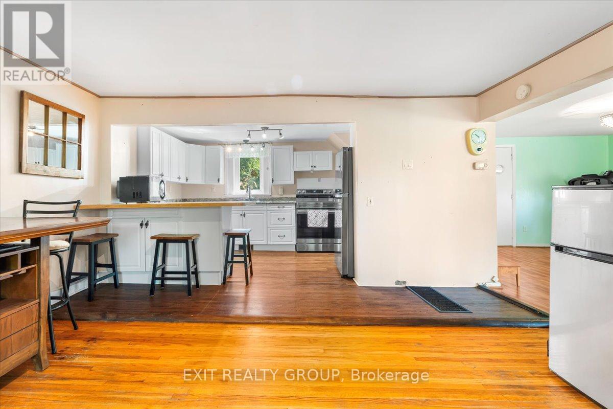 Photo 2 of 358 Riverside Parkway, Quinte West ON