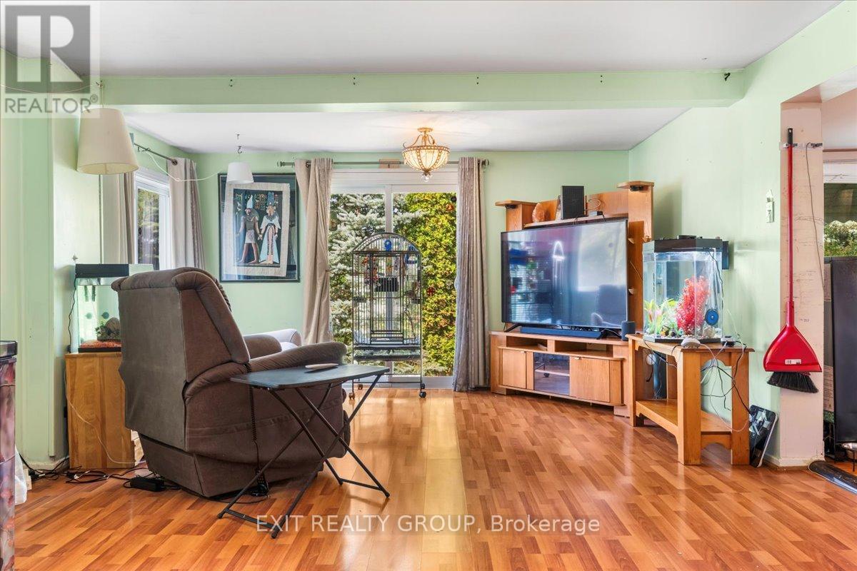 Photo 25 of 358 Riverside Parkway, Quinte West ON