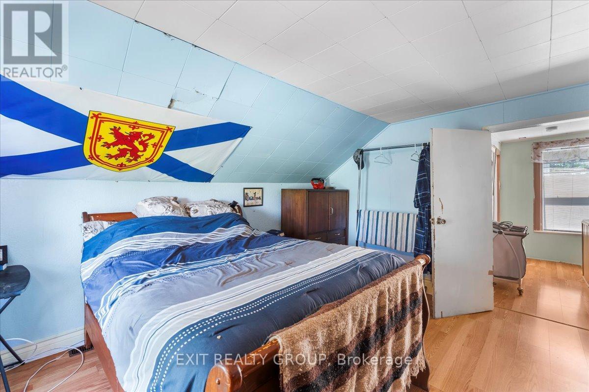 Photo 8 of 358 Riverside Parkway, Quinte West ON