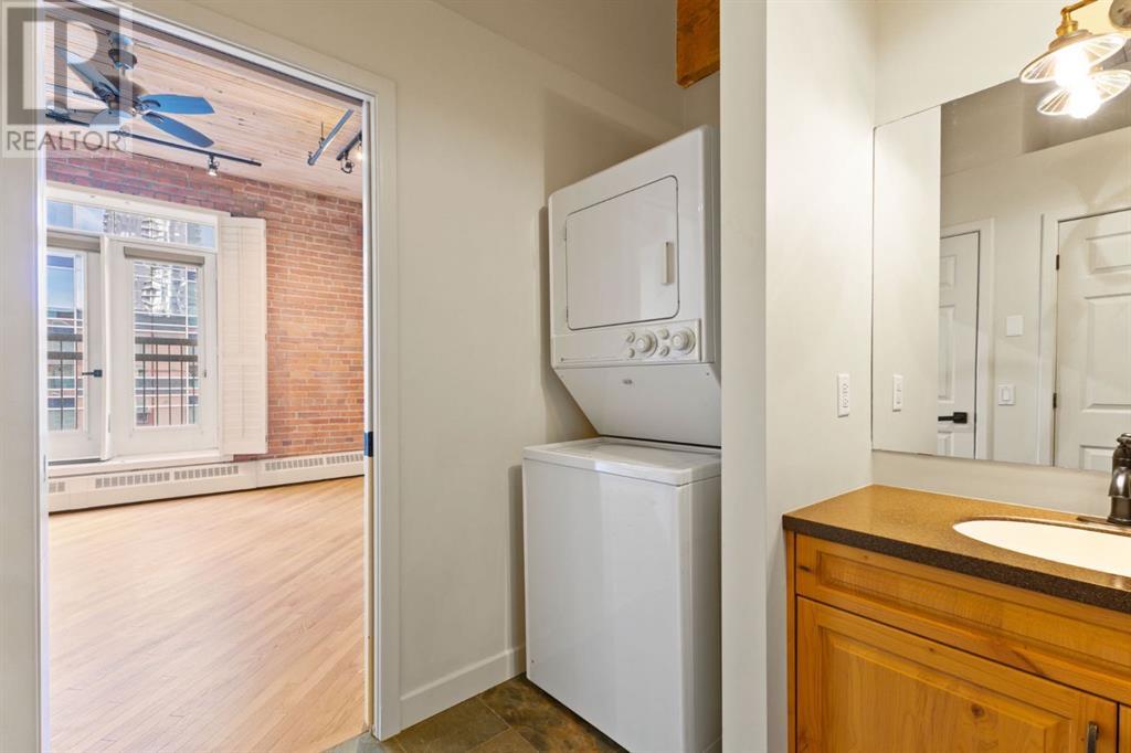Single Family House Loft for Sale in    Avenue SW Beltline Calgary 