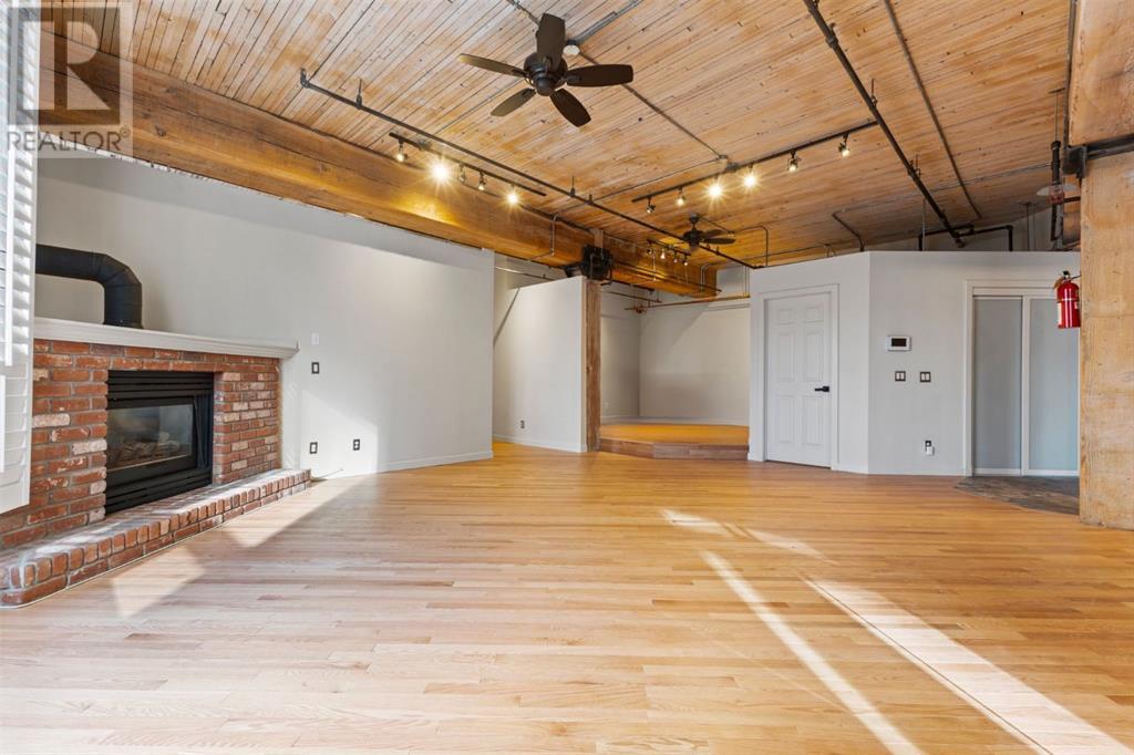 Single Family House Loft for Sale in    Avenue SW Beltline Calgary 