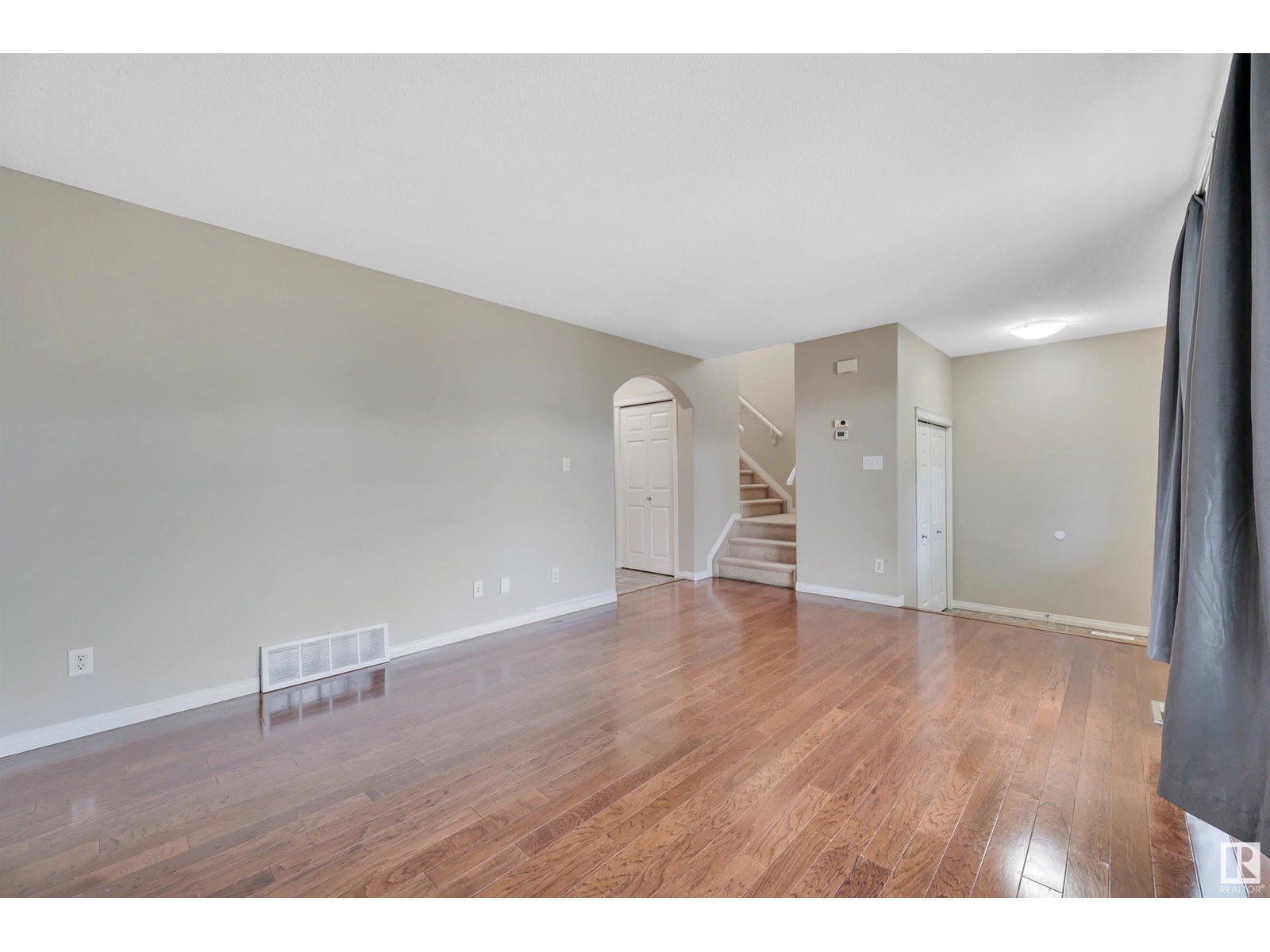 Photo 36 of 4611 160 Av Nw, Edmonton AB