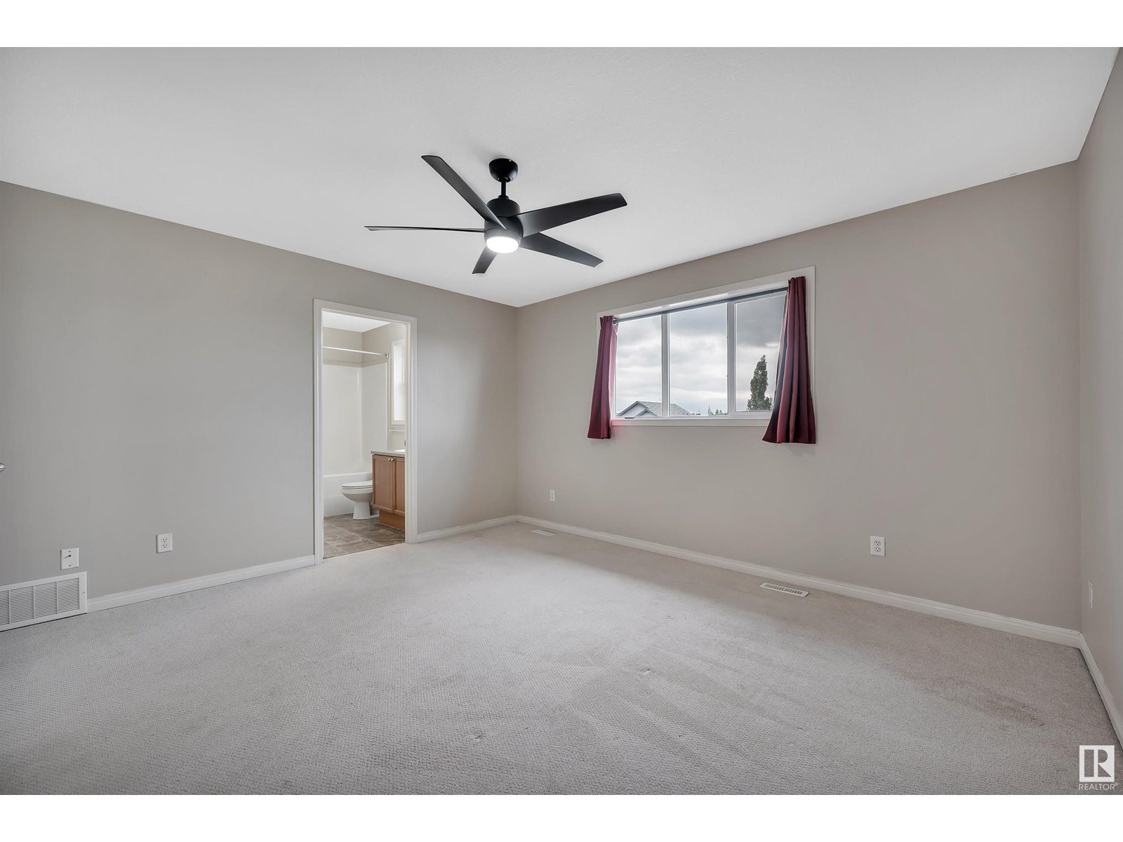 Photo 55 of 4611 160 Av Nw, Edmonton AB