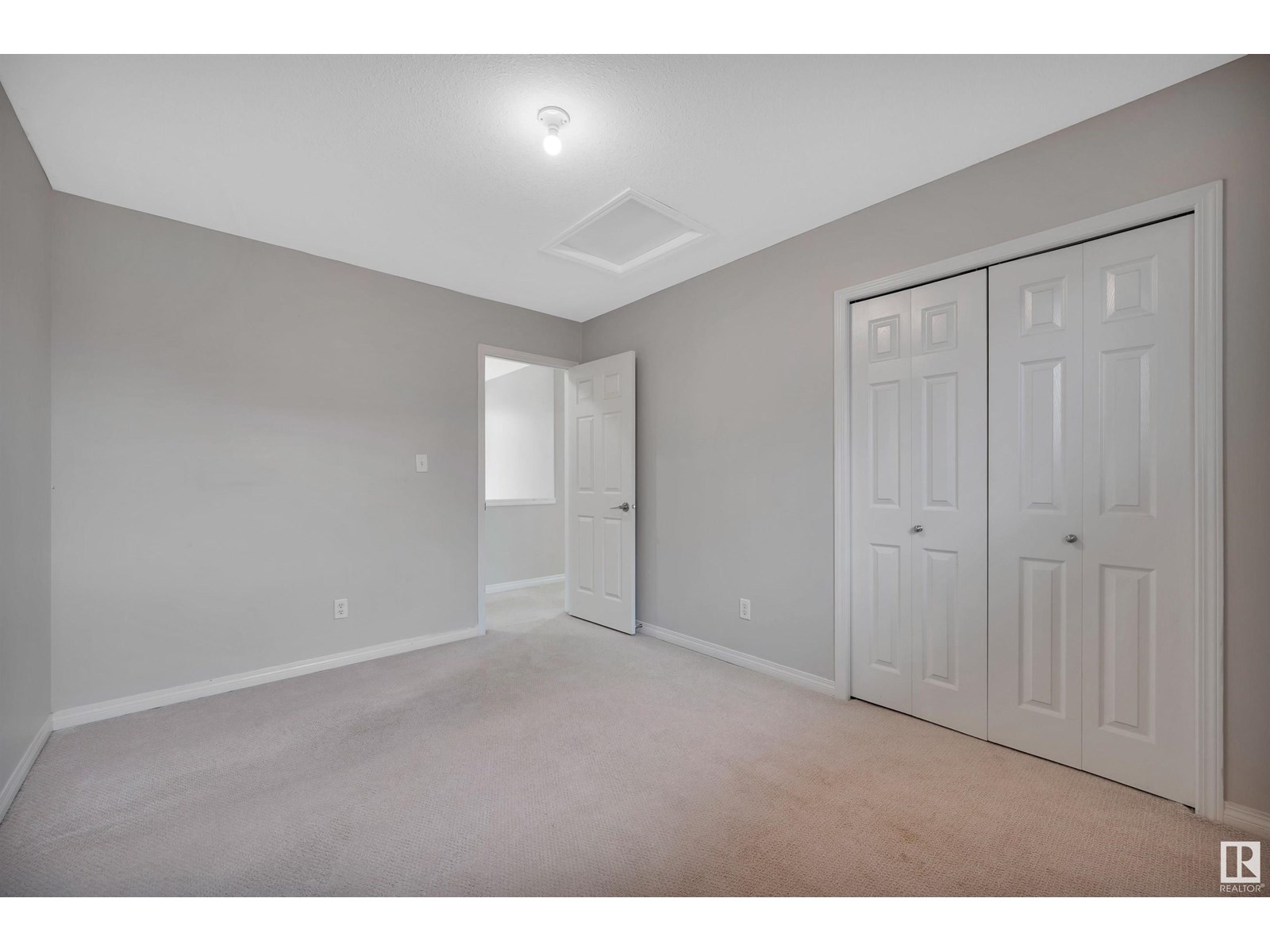 Photo 33 of 4611 160 Av Nw, Edmonton AB