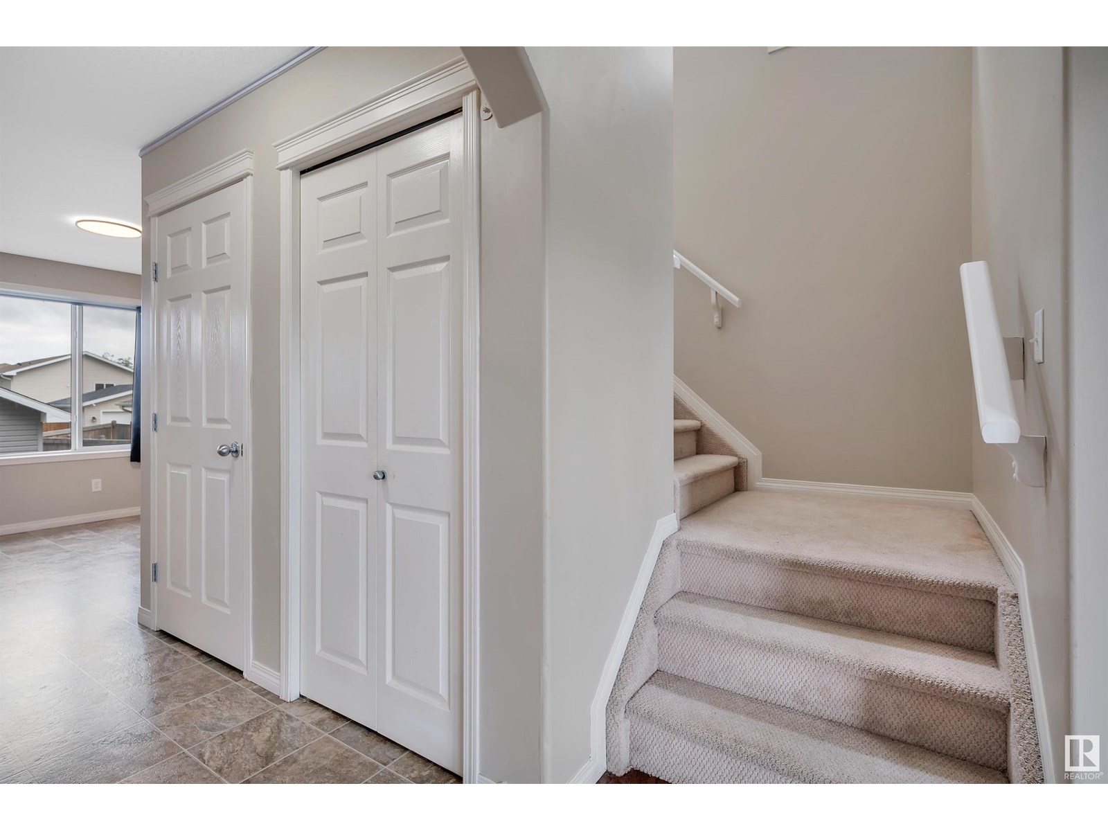 Photo 54 of 4611 160 Av Nw, Edmonton AB