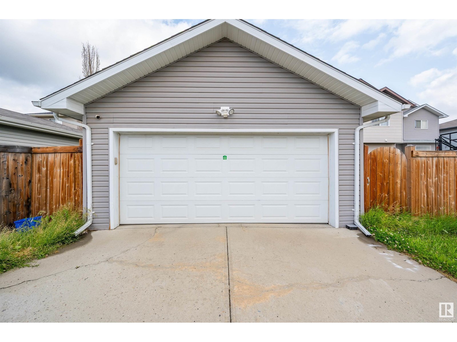 Photo 40 of 4611 160 Av Nw, Edmonton AB