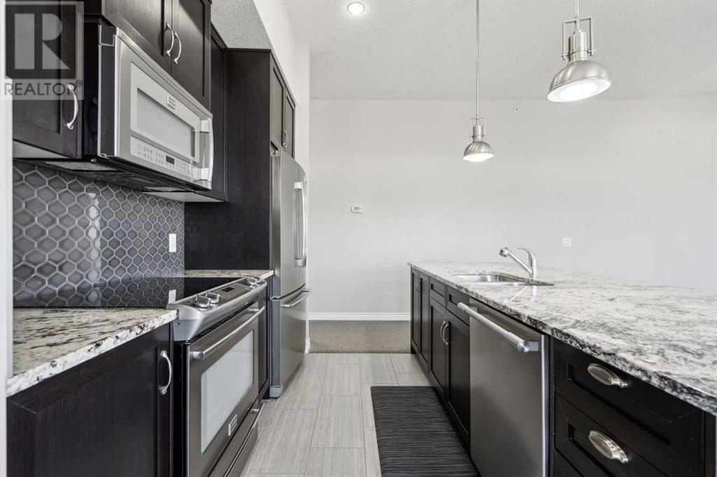 Single Family House for Sale in   Quarry Gate SE Douglasdale/Glen Calgary 