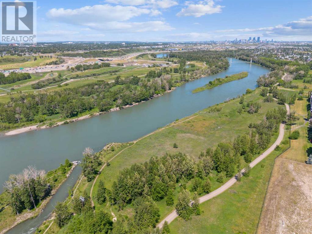Single Family House for Sale in   Quarry Gate SE Douglasdale/Glen Calgary 