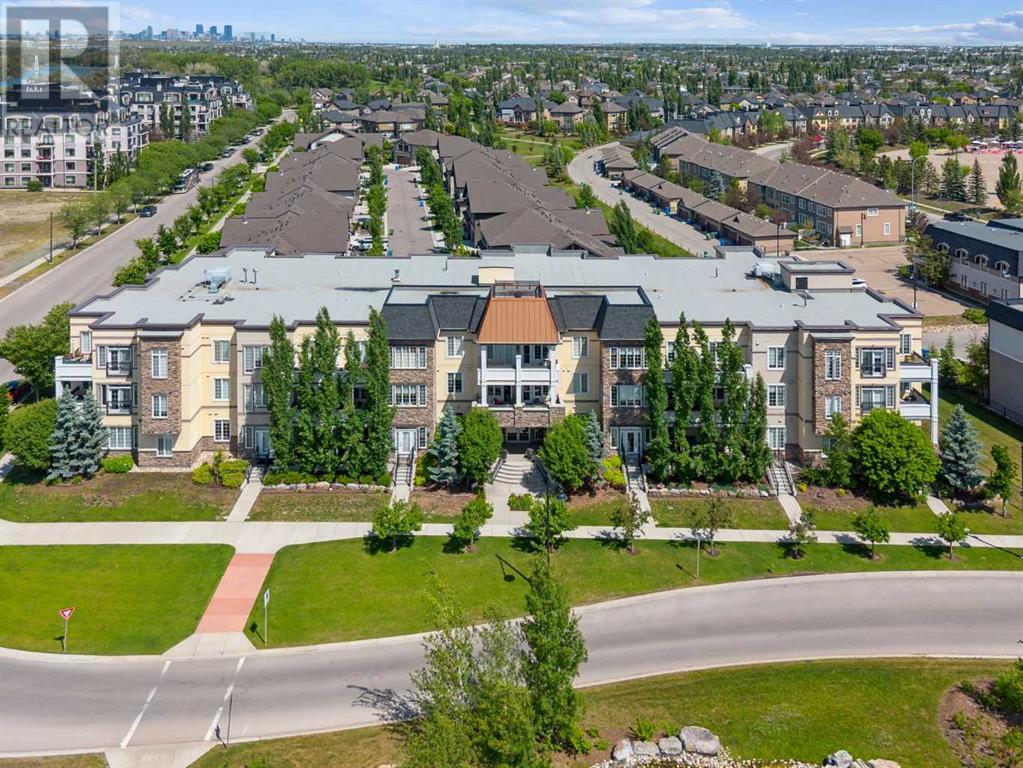Single Family House for Sale in   Quarry Gate SE Douglasdale/Glen Calgary 