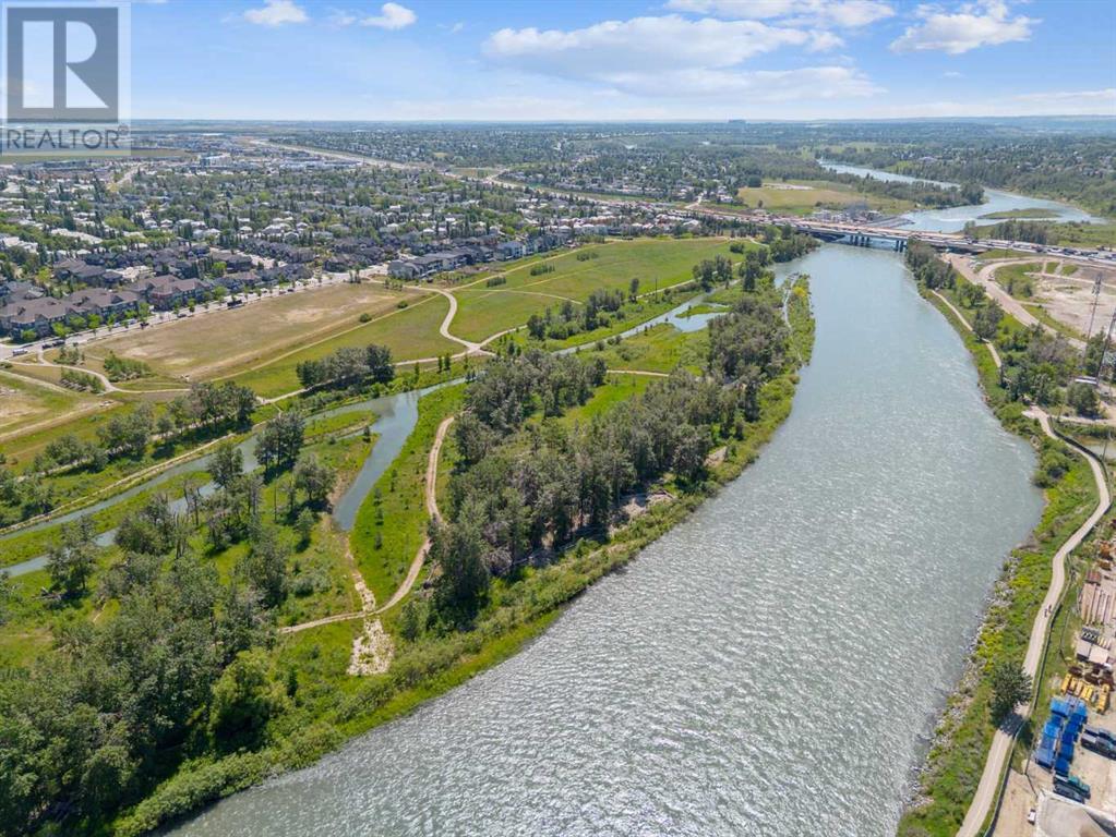 Single Family House for Sale in   Quarry Gate SE Douglasdale/Glen Calgary 