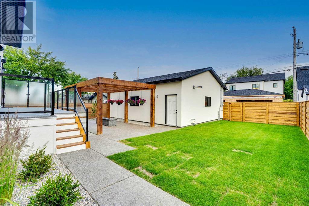 Single Family House for Sale in   Avenue SW North Glenmore Park Calgary 