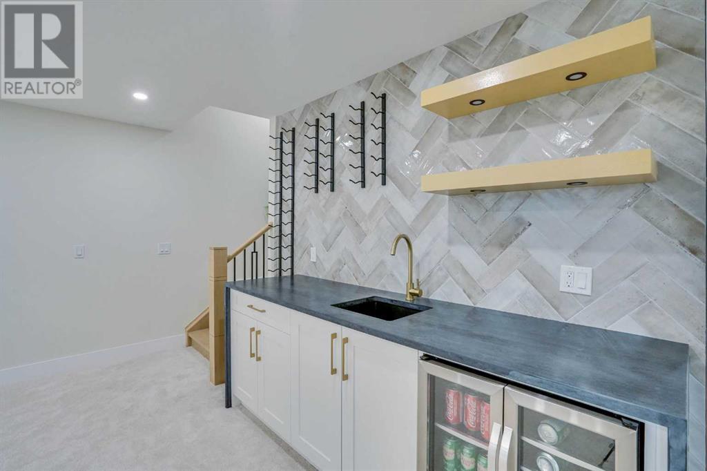 Single Family House for Sale in   Avenue SW North Glenmore Park Calgary 