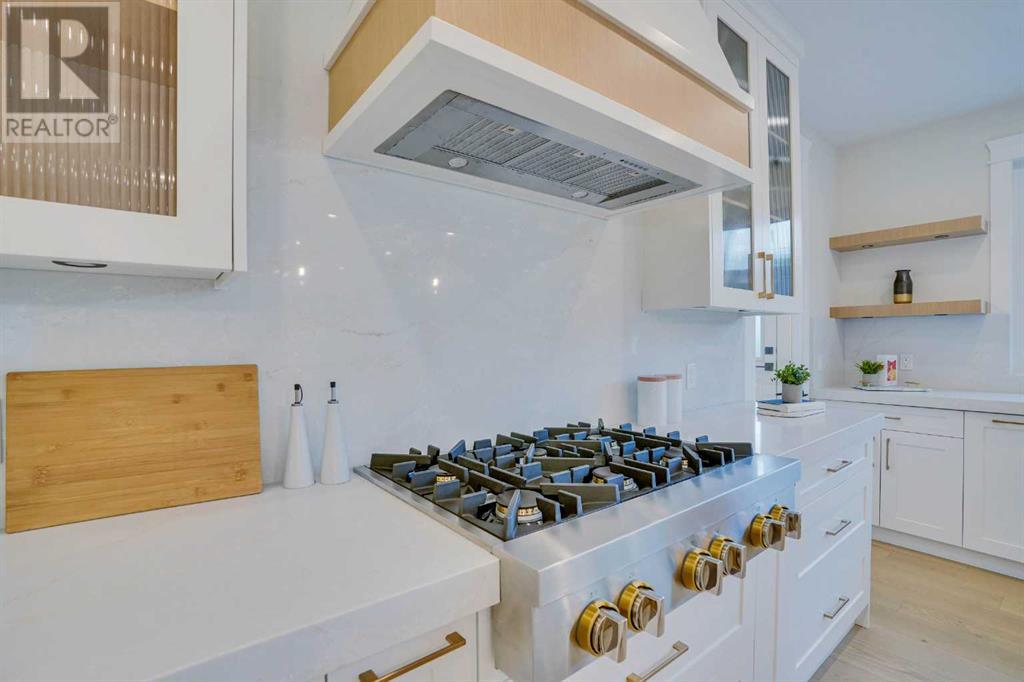 Single Family House for Sale in   Avenue SW North Glenmore Park Calgary 