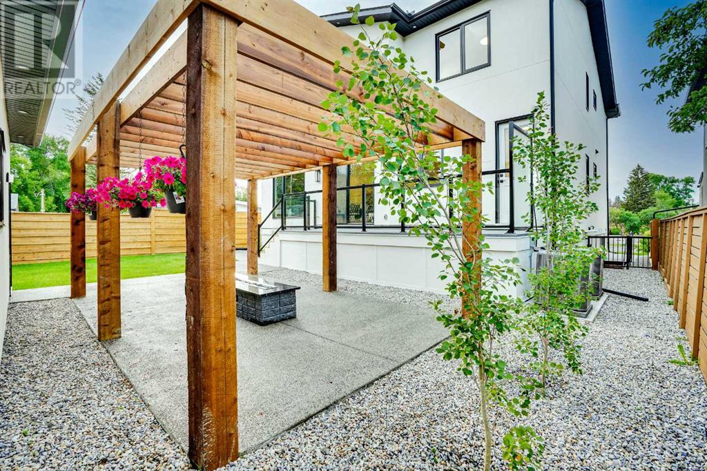 Single Family House for Sale in   Avenue SW North Glenmore Park Calgary 