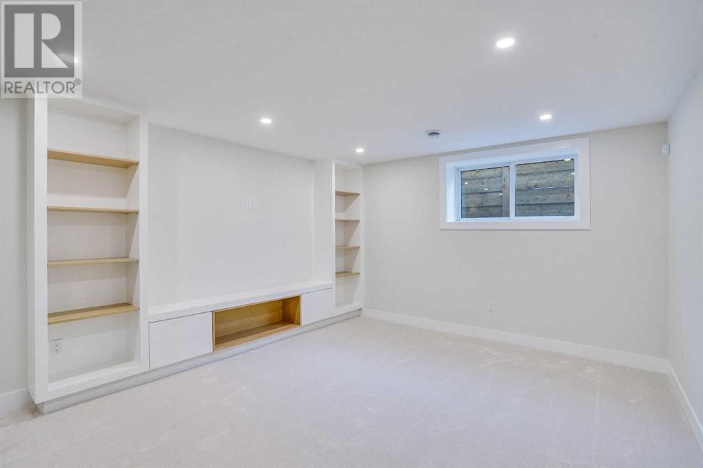 Single Family House for Sale in   Avenue SW North Glenmore Park Calgary 