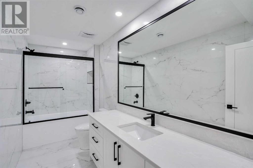 Single Family House for Sale in   Avenue SW North Glenmore Park Calgary 