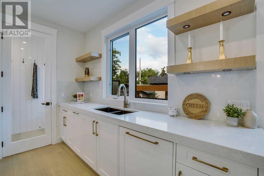 Single Family House for Sale in   Avenue SW North Glenmore Park Calgary 