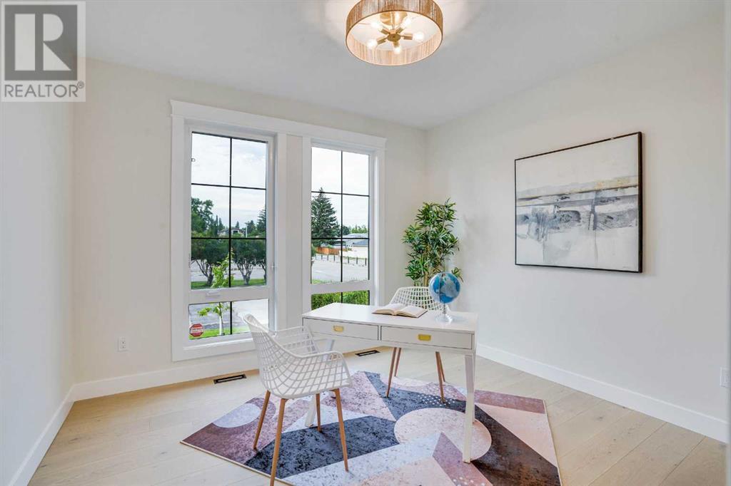 Single Family House for Sale in   Avenue SW North Glenmore Park Calgary 