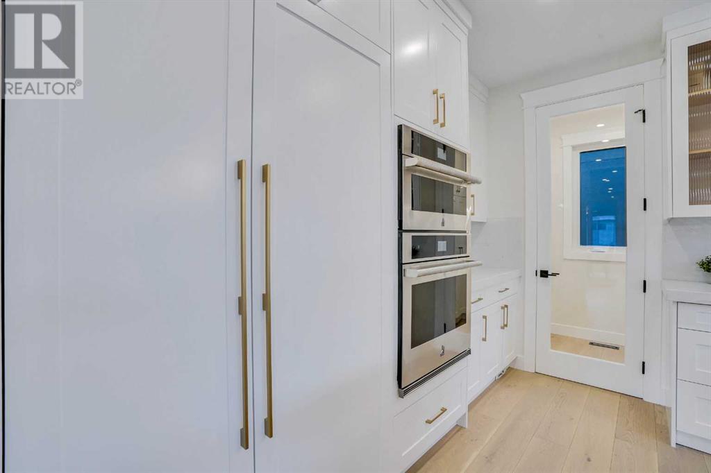 Single Family House for Sale in   Avenue SW North Glenmore Park Calgary 