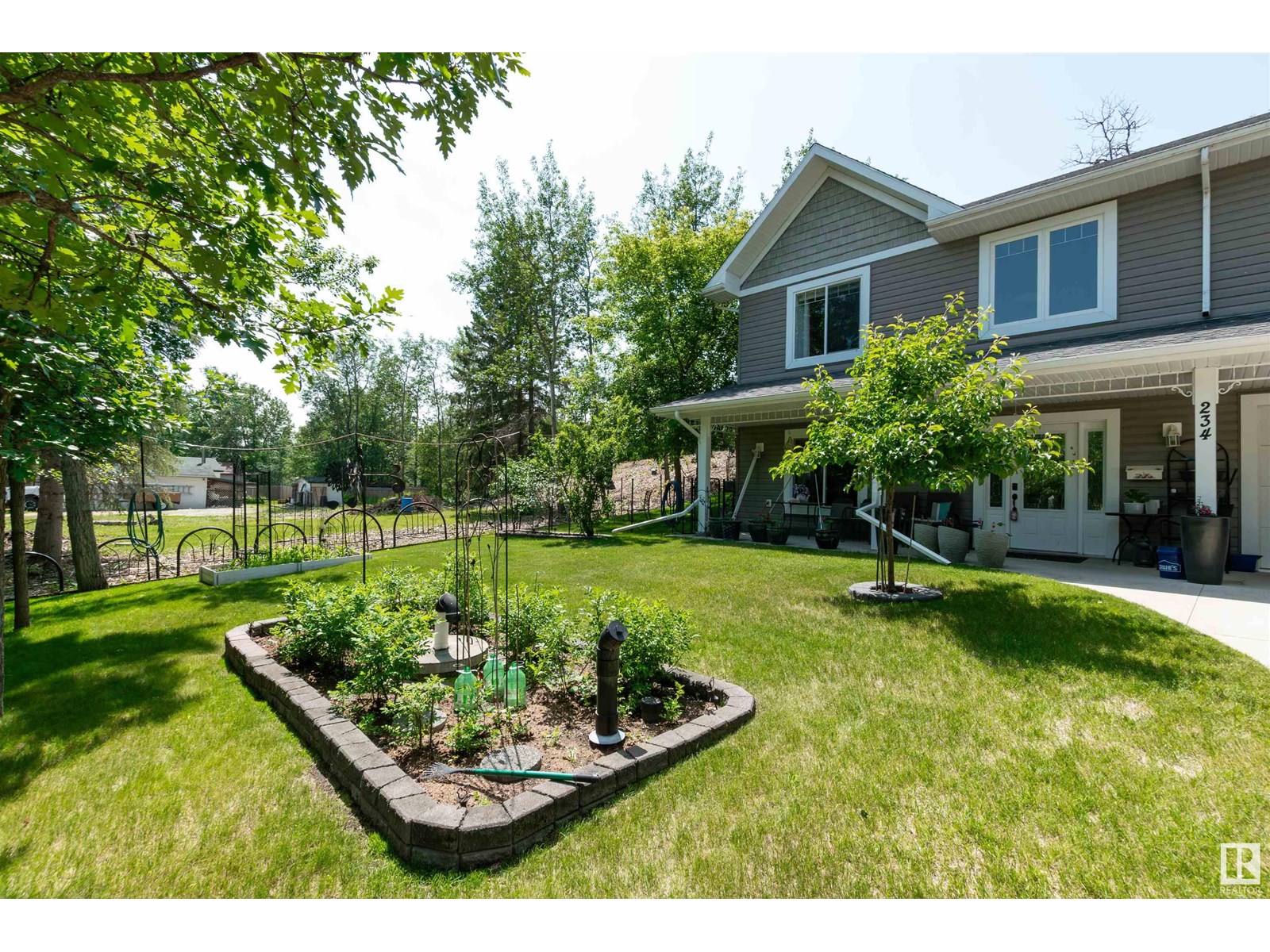 Photo 34 of 234 22106 South Cooking Lake Rd, Rural Strathcona County AB