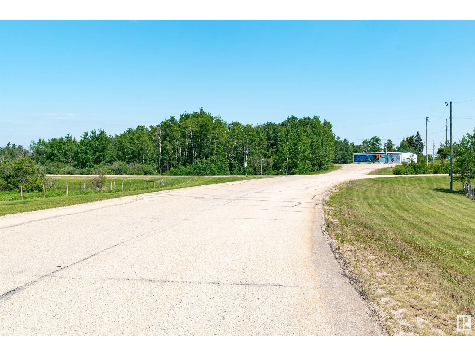 Photo 47 of 234 22106 South Cooking Lake Rd, Rural Strathcona County AB