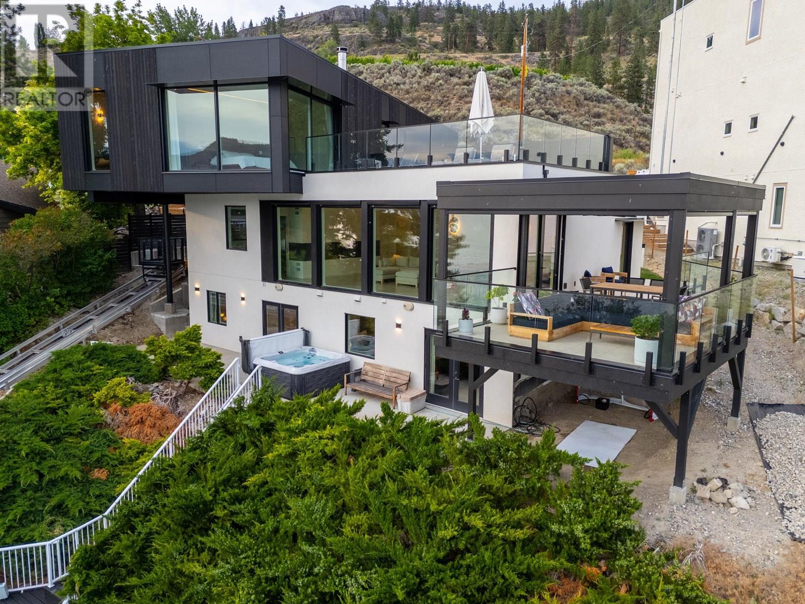 6857 Indian Rock Road, Naramata