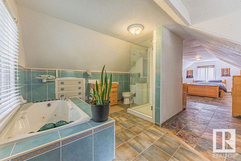 Photo 33 of 11133 57 St Nw, Edmonton AB