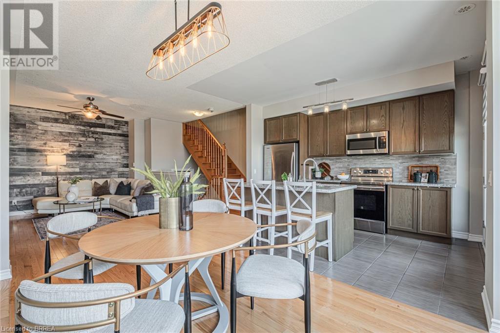 Photo 18 of 422 Athabasca Common, Oakville ON