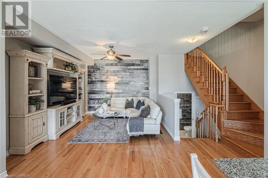 Photo 19 of 422 Athabasca Common, Oakville ON