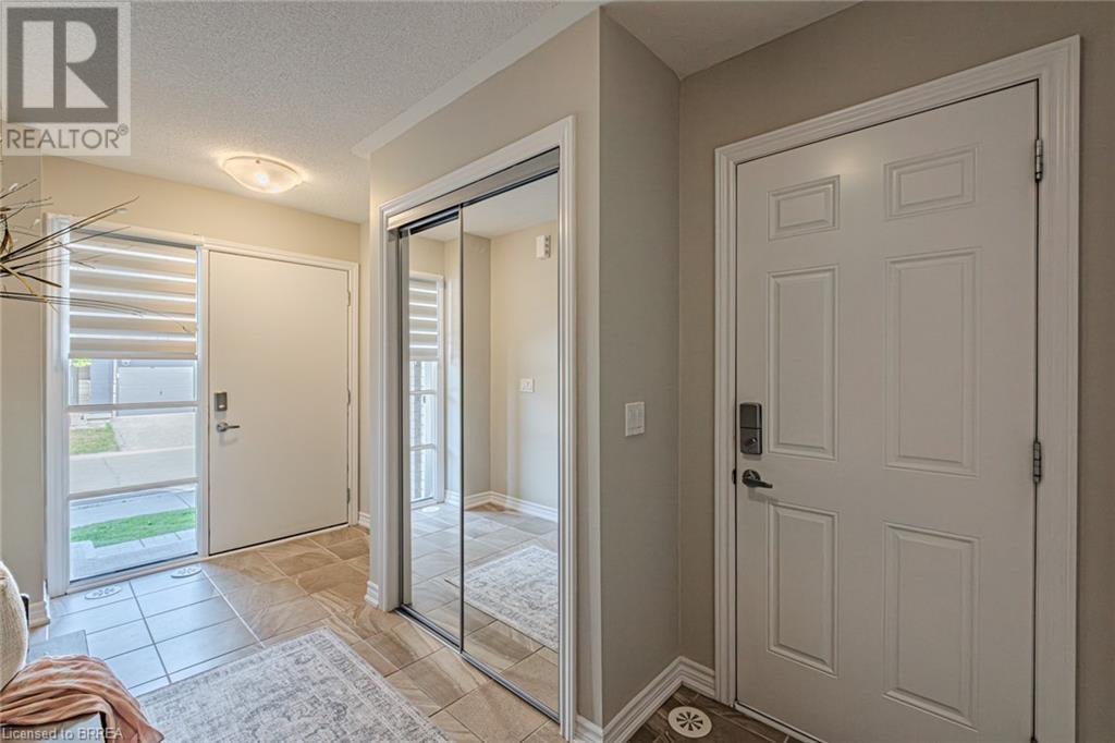 Photo 6 of 422 Athabasca Common, Oakville ON
