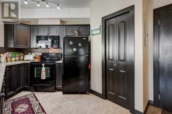 Single Family House for Sale in   Royal Oak Plaza NW Royal Oak Calgary 