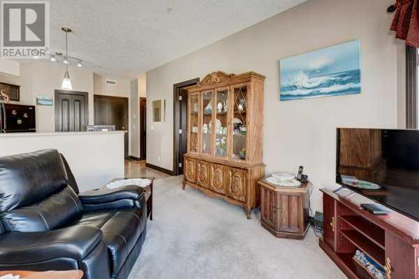 Single Family House for Sale in   Royal Oak Plaza NW Royal Oak Calgary 